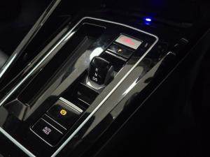 Volkswagen Golf GTI - Image 9