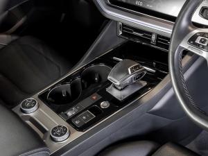 Volkswagen Touareg V6 TDI Executive R-Line - Image 13