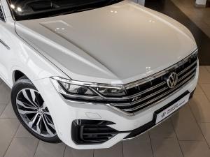 Volkswagen Touareg V6 TDI Executive R-Line - Image 4