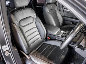 Volkswagen Touareg V6 TDI Executive R-Line - Image 15
