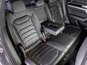 Volkswagen Touareg V6 TDI Executive R-Line - Image 16