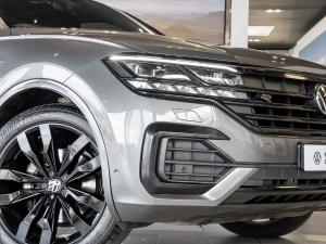 Volkswagen Touareg V6 TDI Executive R-Line - Image 3