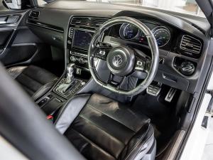 Volkswagen Golf R auto - Image 10