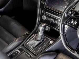 Volkswagen Golf R auto - Image 13