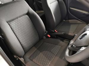 Volkswagen Polo Vivo hatch 1.4 - Image 13