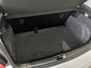 Volkswagen Polo Vivo hatch 1.4 - Image 8