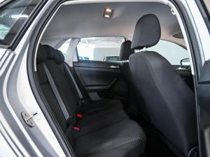 Volkswagen Polo hatch 1.0TSI - Image 10