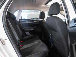 Volkswagen Polo hatch 1.0TSI Life auto - Image 10