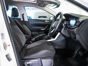 Volkswagen Polo hatch 1.0TSI Life auto - Image 15