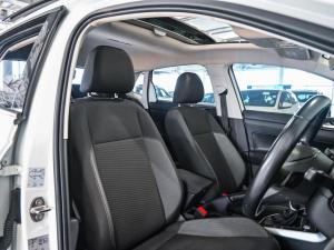 Volkswagen Polo hatch 1.0TSI Life auto - Image 21