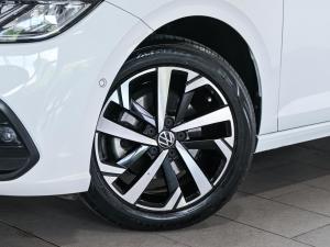 Volkswagen Polo hatch 1.0TSI Life auto - Image 2