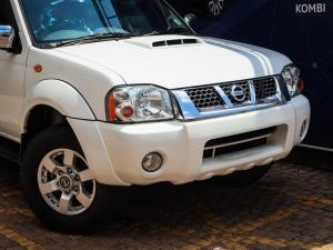 Nissan NP300 Hardbody 2.5TDi double cab Hi-rider - Image 2