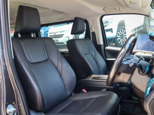 Toyota Quantum 2.8 LWB bus 9-seater VX Premium - Image 18