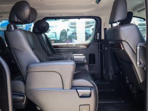 Toyota Quantum 2.8 LWB bus 9-seater VX Premium - Image 9