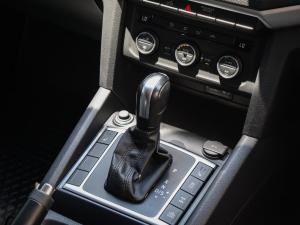 Volkswagen Amarok 2.0BiTDI double cab Highline auto - Image 16