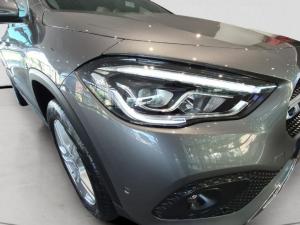 Mercedes-Benz GLA GLA200 - Image 19