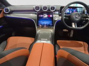 Mercedes-Benz C-Class C200 Avantgarde - Image 11