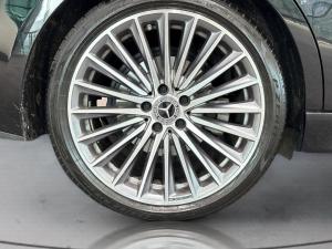 Mercedes-Benz C-Class C220d Avantgarde - Image 15