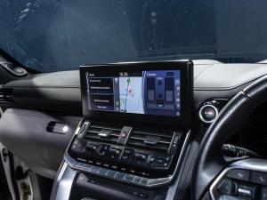 Toyota Land Cruiser 300 3.3D GR-Sport - Image 22