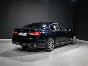 BMW 7 Series 750i Individual - Image 11