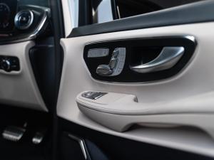 Mercedes-Benz V-Class V300d Exclusive - Image 14