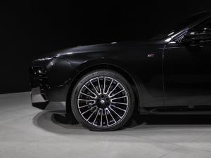 BMW 7 Series 740d xDrive M Sport - Image 18