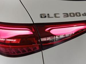 Mercedes-Benz GLC GLC300d 4Matic Avantgarde - Image 20