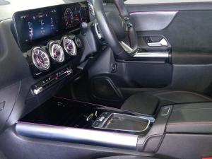 Mercedes-Benz GLA GLA200d Progressive - Image 11