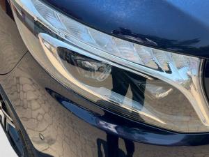 Mercedes-Benz V-Class V300d Avantgarde AMG Line - Image 19