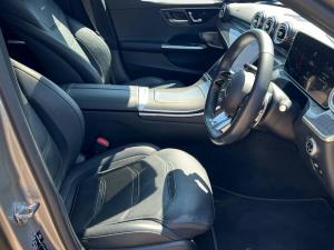 Mercedes-Benz C-Class C43 - Image 14