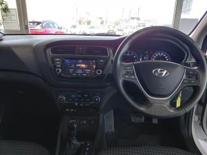 Hyundai i20 1.4 Fluid auto - Image 10