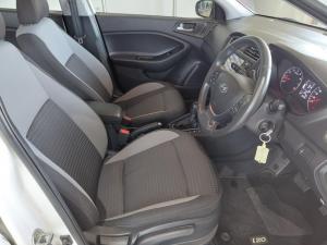 Hyundai i20 1.4 Fluid auto - Image 14