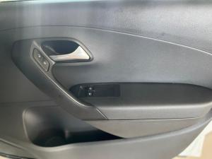 Volkswagen Polo Vivo hatch 1.6 Comfortline auto - Image 6
