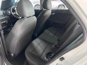 Kia Rio hatch 1.2 LS - Image 10