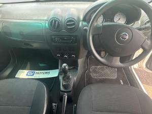 Nissan NP200 1.6i safety pack (aircon) - Image 17