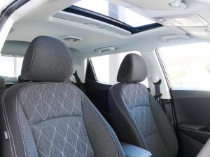 Mahindra XUV 3XO 1.2T AX5 auto - Image 17