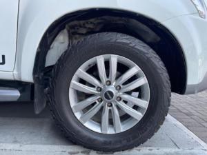 Isuzu mu-X 3.0 - Image 7