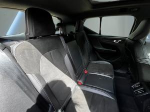 Volvo XC40 T5 AWD R-Design - Image 17
