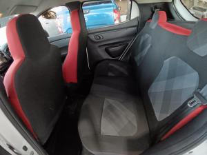 Renault Kwid 1.0 Techno manual - Image 15