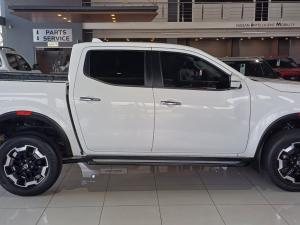 Nissan Navara 2.5DDTi double cab LE Plus 4x4 - Image 8