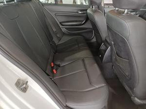 BMW 1 Series 118i 5-door auto - Image 9