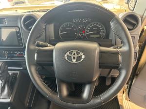 Toyota Land Cruiser 79 2.8GD-6 double cab - Image 8