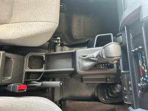 Toyota Land Cruiser 79 2.8GD-6 double cab - Image 10