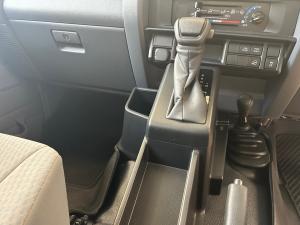 Toyota Land Cruiser 79 2.8GD-6 double cab - Image 11