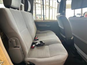 Toyota Land Cruiser 79 2.8GD-6 double cab - Image 14