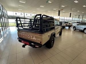 Toyota Land Cruiser 79 2.8GD-6 double cab - Image 2