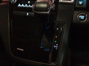 Toyota Quantum 2.8 LWB bus 9-seater VX Premium - Image 13