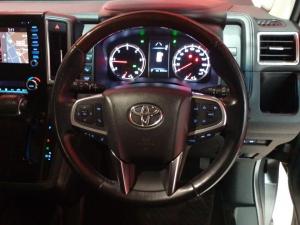 Toyota Quantum 2.8 LWB bus 9-seater VX Premium - Image 8