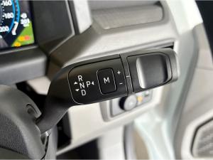 Volkswagen Transporter 2.0TDI Kombi SWB Basic - Image 10