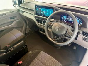 Volkswagen Transporter 2.0TDI Kombi SWB Basic - Image 4